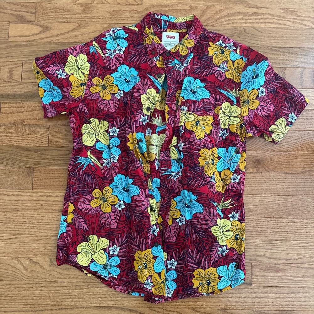 Levi, small, Hawaii shirt!✨